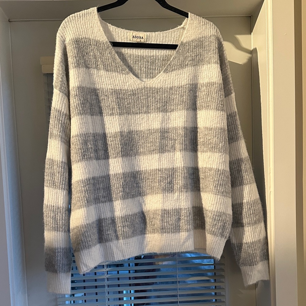ADORA Gray and White V-Neck Sweater